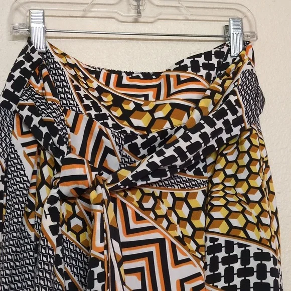 Gracia Gorgeous Black, Gold, and Cream Patterned Maxi Skort Size Small - Picture 2 of 10